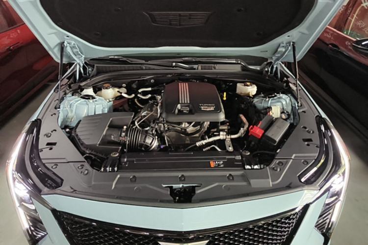 Used Cadillac CT5 2025 28T Track Performance Edition + Peak Track Optional Package Engine Bay