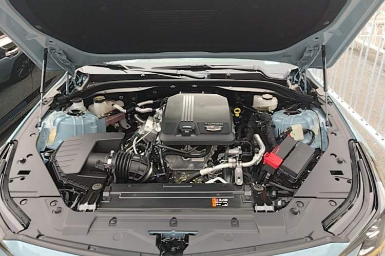 Used Cadillac CT5 2025 28T Track Performance Edition + Peak Track Optional Package Engine Bay