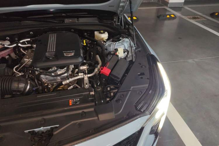 Used Cadillac CT5 2025 28T Track Performance Edition Engine Bay Left