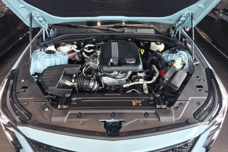 Used Cadillac CT5 2025 28T Track Performance Edition + Peak Track Optional Package Engine Bay