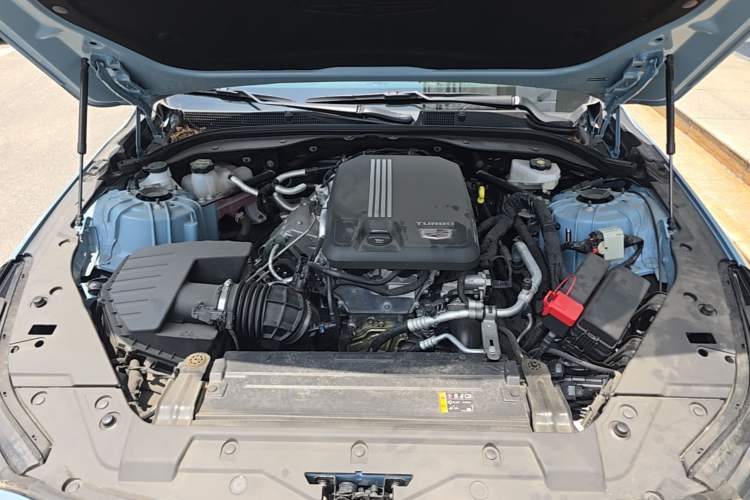 Used Cadillac CT5 2025 28T Track Performance Edition + Peak Track Optional Package Engine Bay