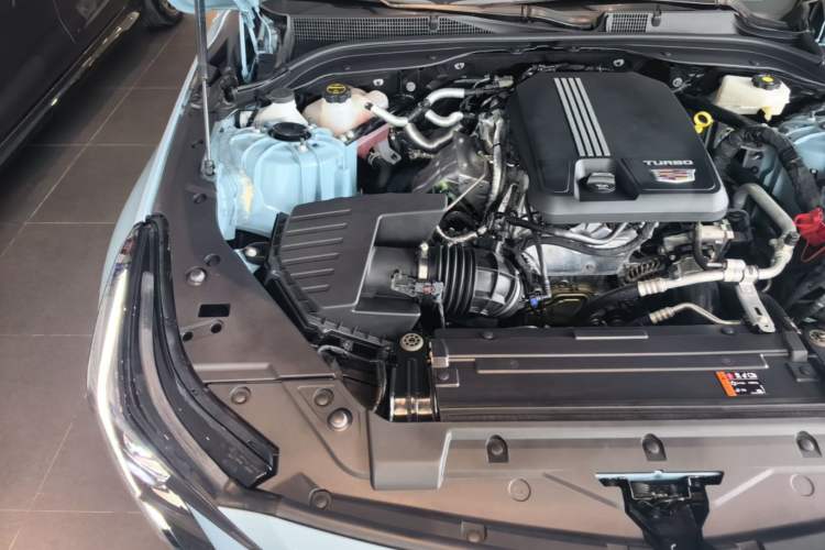 Used Cadillac CT5 2025 28T Track Performance Edition + Peak Track Optional Package Engine Bay Right