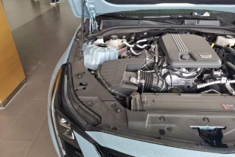 Used Cadillac CT5 2025 28T Track Performance Edition + Peak Track Optional Package Engine Bay Right