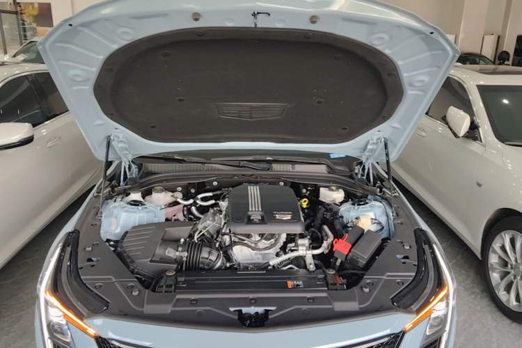 Used Cadillac CT5 2025 28T Track Performance Edition + Peak Track Optional Package Engine Bay