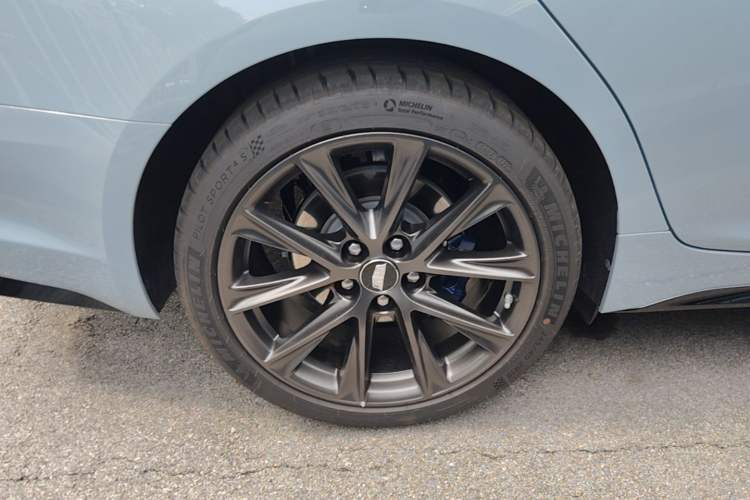 Used Cadillac CT5 2025 28T Track Performance Edition + Peak Track Optional Package Exterior 5