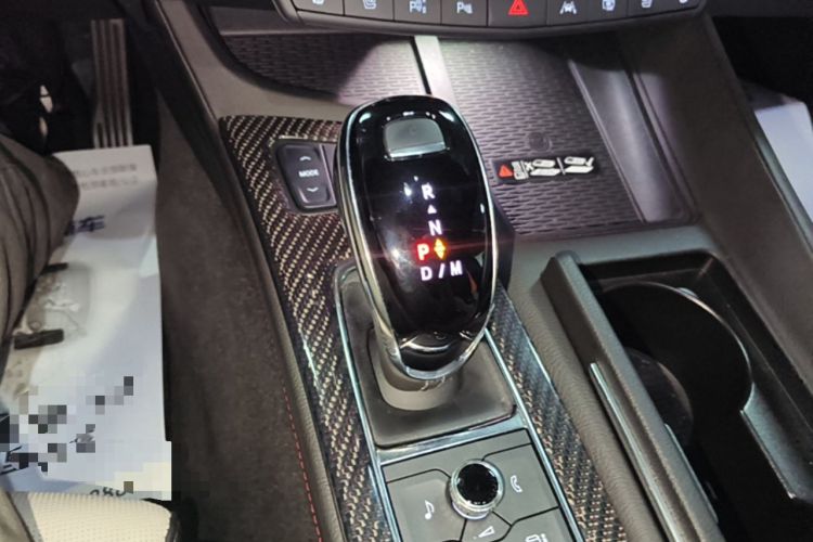 Used Cadillac CT5 2025 28T Track Performance Edition + Peak Track Optional Package Gear Lever
