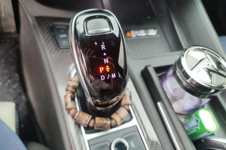 Used Cadillac CT5 2025 28T Track Performance Edition + Peak Track Optional Package Gear Lever