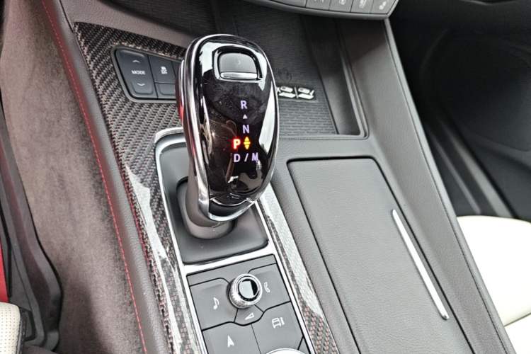 Used Cadillac CT5 2025 28T Track Performance Edition + Peak Track Optional Package Gear Lever