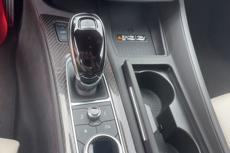 Used Cadillac CT5 2025 28T Track Performance Edition + Peak Track Optional Package Gear Lever
