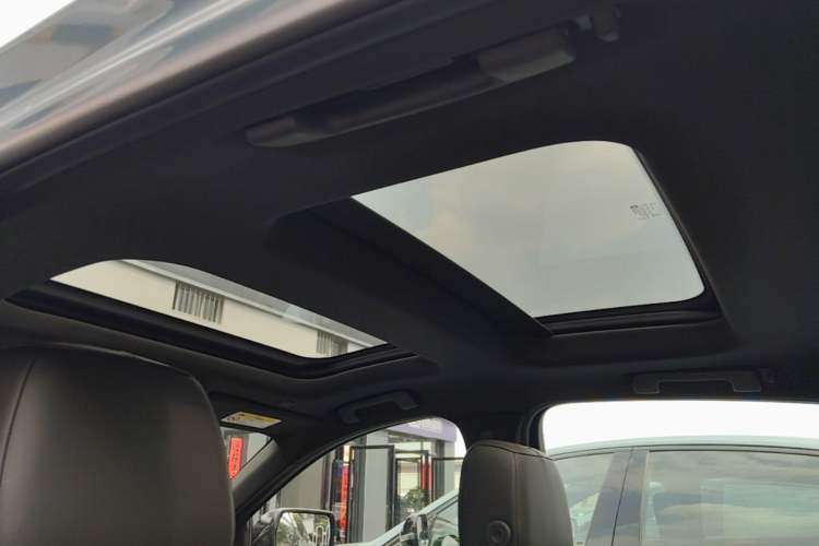 Used Cadillac CT5 2025 28T Track Performance Edition + Peak Track Optional Package Headliner