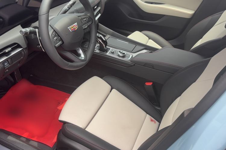 Used Cadillac CT5 2025 28T Track Performance Edition + Peak Track Optional Package Interior 1