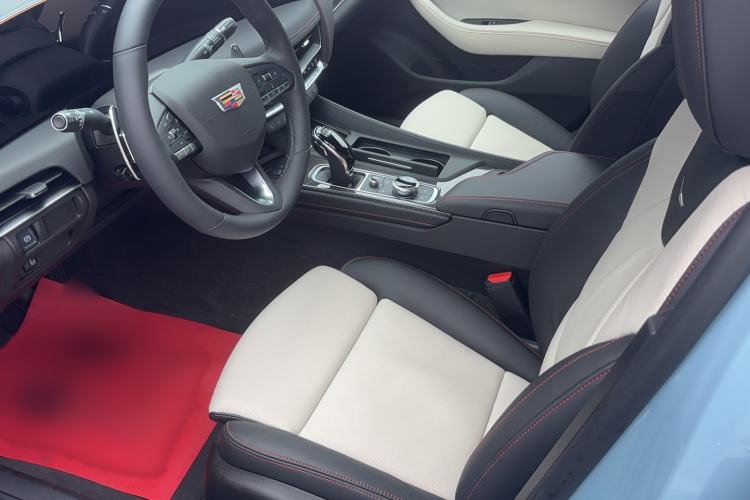 Used Cadillac CT5 2025 28T Track Performance Edition + Peak Track Optional Package Interior 1