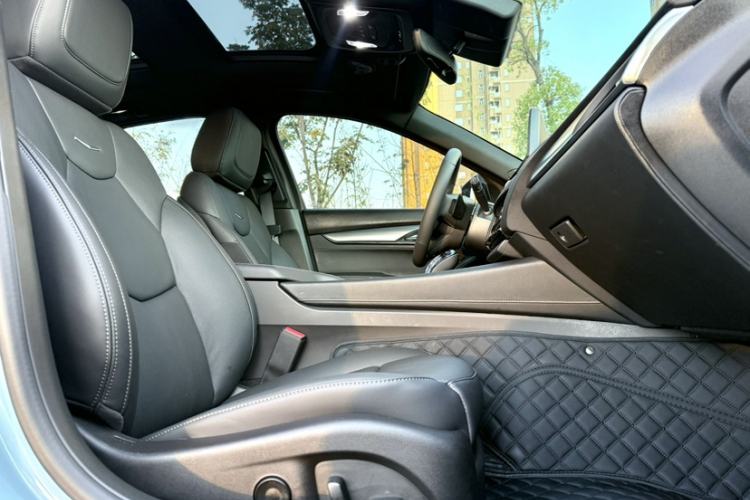 Used Cadillac CT5 2025 28T Track Performance Edition Interior 11