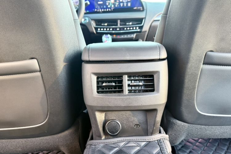 Used Cadillac CT5 2025 28T Track Performance Edition Interior 12