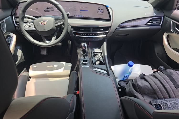 Used Cadillac CT5 2025 28T Track Performance Edition + Peak Track Optional Package Interior 2