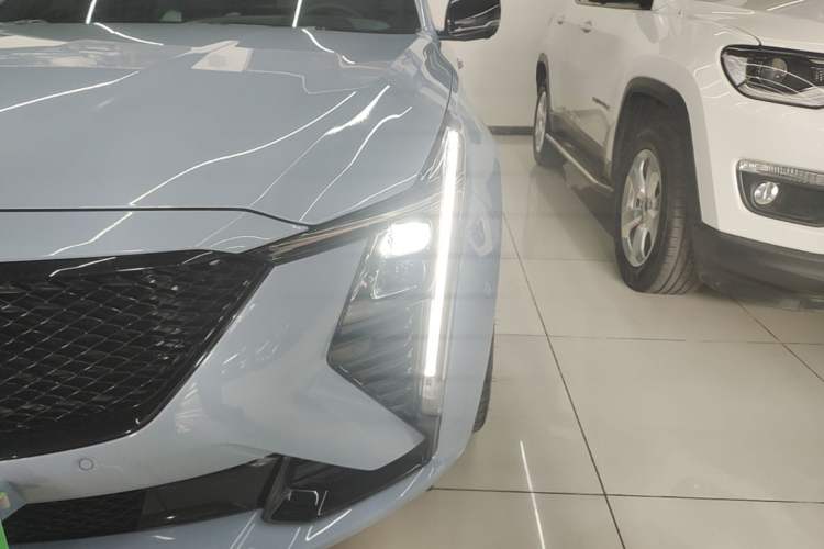 Used Cadillac CT5 2025 28T Track Performance Edition + Peak Track Optional Package Left Front Headlight