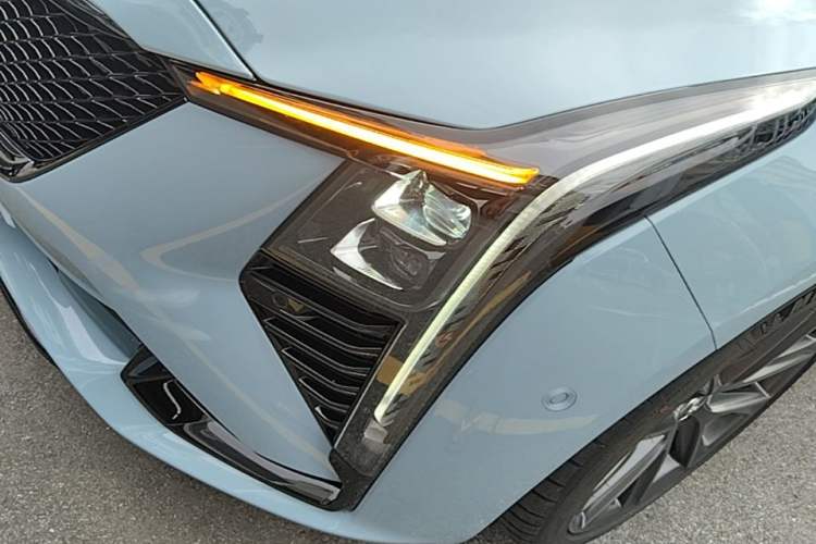 Used Cadillac CT5 2025 28T Track Performance Edition + Peak Track Optional Package Left Front Headlight
