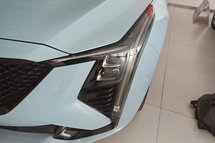 Used Cadillac CT5 2025 28T Track Performance Edition + Peak Track Optional Package Left Front Headlight