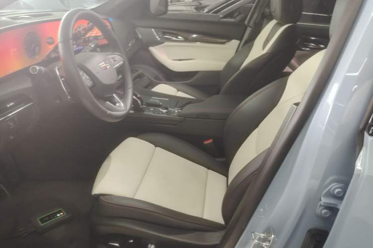 Used Cadillac CT5 2025 28T Track Performance Edition + Peak Track Optional Package Left Front Seat