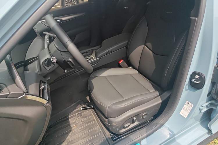 Used Cadillac CT5 2025 28T Track Performance Edition Left Front Seat