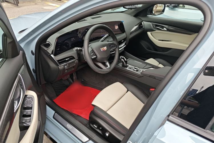 Used Cadillac CT5 2025 28T Track Performance Edition + Peak Track Optional Package Left Front Seat