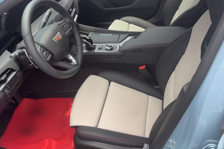 Used Cadillac CT5 2025 28T Track Performance Edition + Peak Track Optional Package Left Front Seat