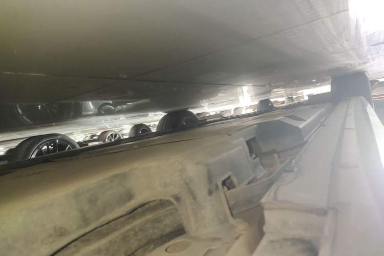 Used Cadillac CT5 2025 28T Track Performance Edition + Peak Track Optional Package Left Side Sill