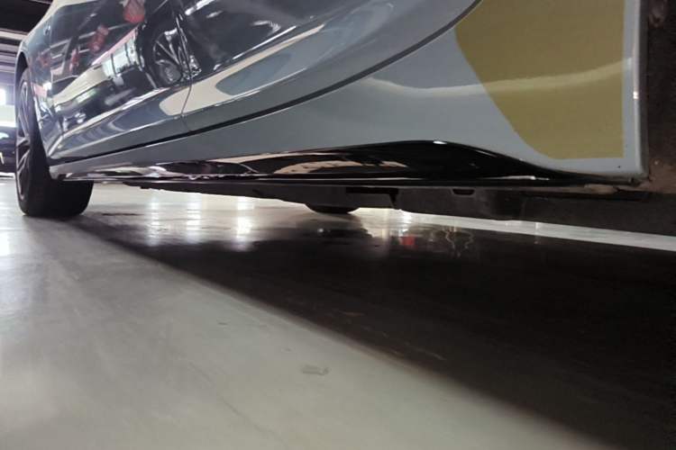 Used Cadillac CT5 2025 28T Track Performance Edition + Peak Track Optional Package Left Side Sill