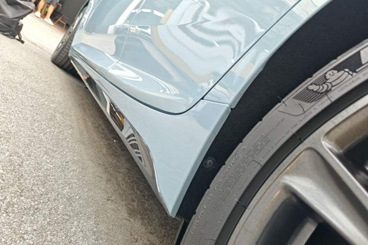 Used Cadillac CT5 2025 28T Track Performance Edition + Peak Track Optional Package Left Side Sill