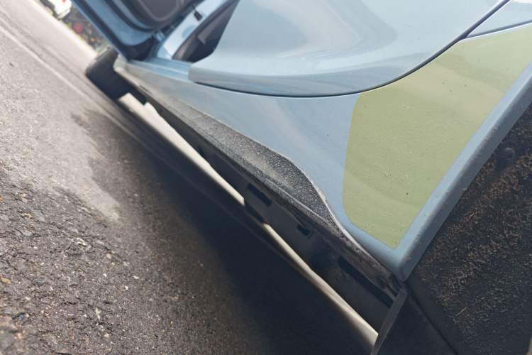 Used Cadillac CT5 2025 28T Track Performance Edition + Peak Track Optional Package Left Side Sill