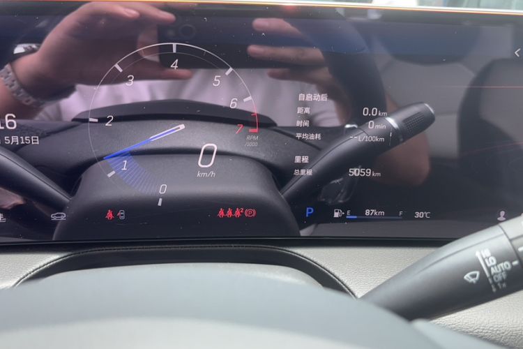 Used Cadillac CT5 2025 28T Track Performance Edition + Peak Track Optional Package Odometer Close Up