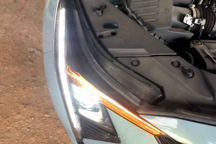 Used Cadillac CT5 2025 28T Track Performance Edition + Peak Track Optional Package Right Front Headlight