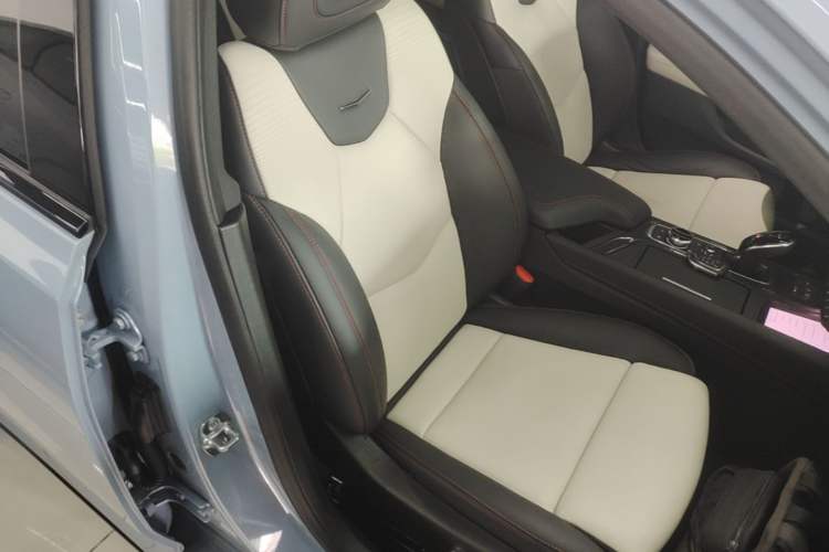 Used Cadillac CT5 2025 28T Track Performance Edition + Peak Track Optional Package Right Front Seat
