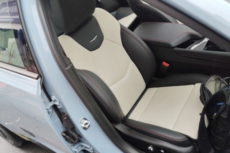 Used Cadillac CT5 2025 28T Track Performance Edition Right Front Seat