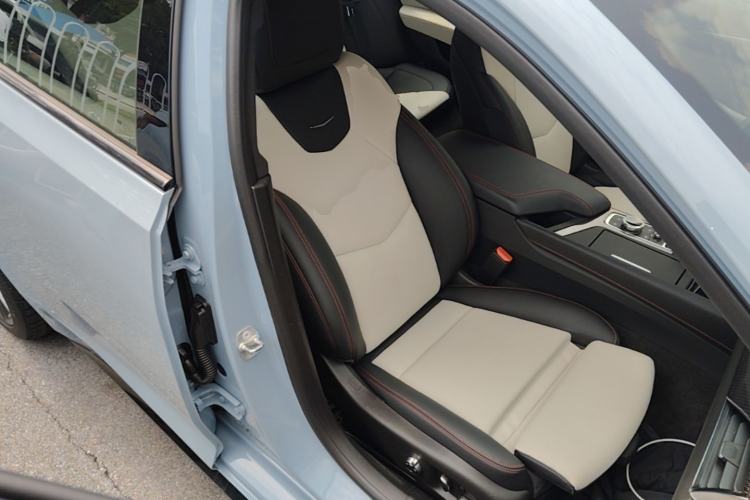 Used Cadillac CT5 2025 28T Track Performance Edition + Peak Track Optional Package Right Front Seat