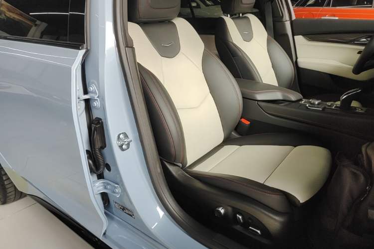 Used Cadillac CT5 2025 28T Track Performance Edition + Peak Track Optional Package Right Front Seat