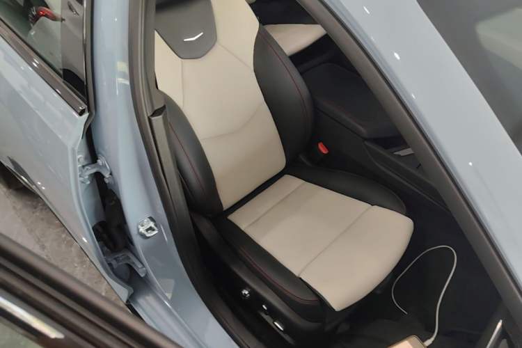 Used Cadillac CT5 2025 28T Track Performance Edition + Peak Track Optional Package Right Front Seat
