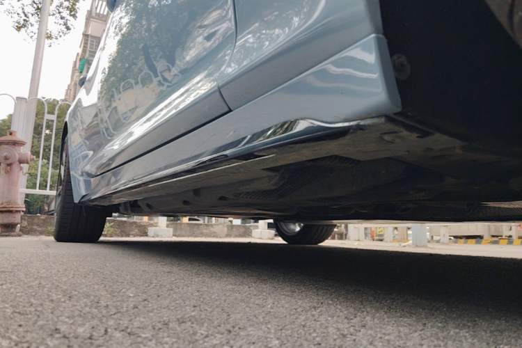 Used Cadillac CT5 2025 28T Track Performance Edition + Peak Track Optional Package Right Side Sill