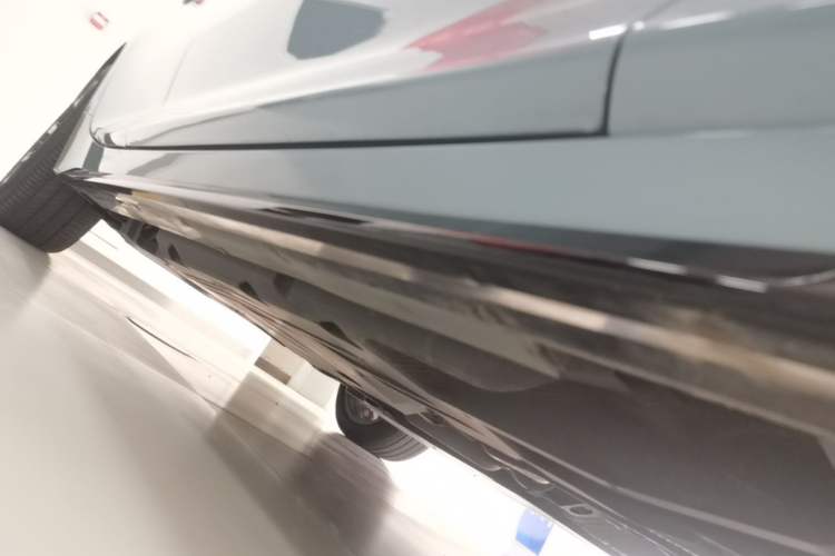 Used Cadillac CT5 2025 28T Track Performance Edition Right Side Sill