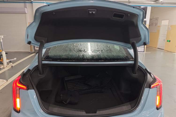 Used Cadillac CT5 2025 28T Track Performance Edition + Peak Track Optional Package Trunk