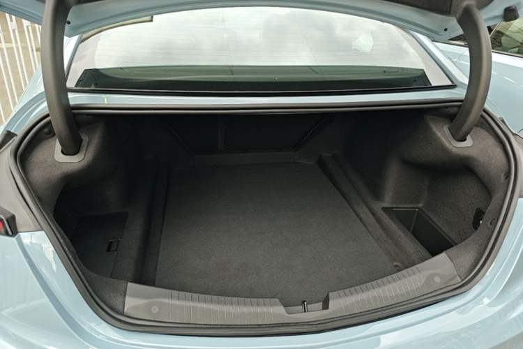 Used Cadillac CT5 2025 28T Track Performance Edition + Peak Track Optional Package Trunk