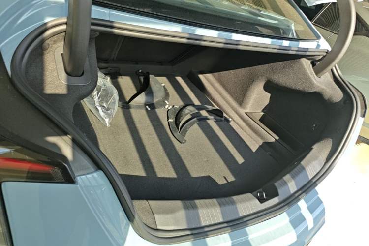 Used Cadillac CT5 2025 28T Track Performance Edition Trunk