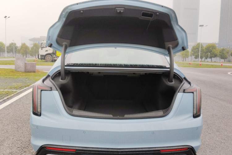 Used Cadillac CT5 2025 28T Track Performance Edition Trunk