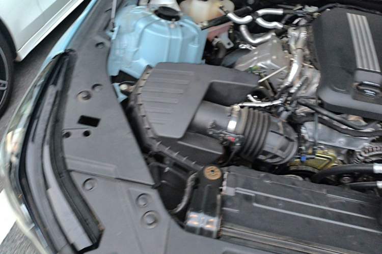 Used Cadillac CT5 2025 28T Track Performance Edition + Peak Track Optional Package Engine Bay Right