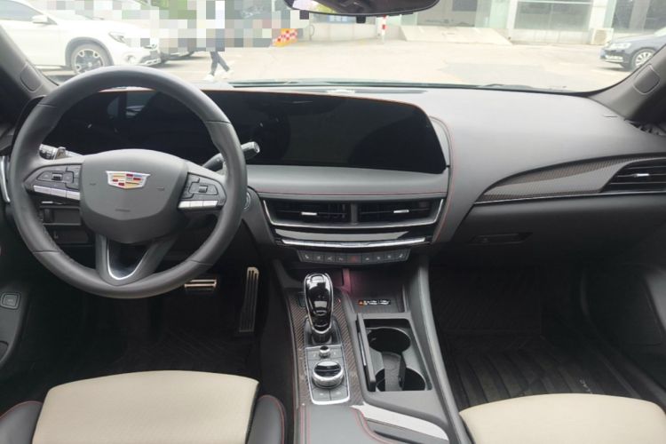 Used Cadillac CT5 2025 28T Track Performance Edition + Peak Track Optional Package Center Console
