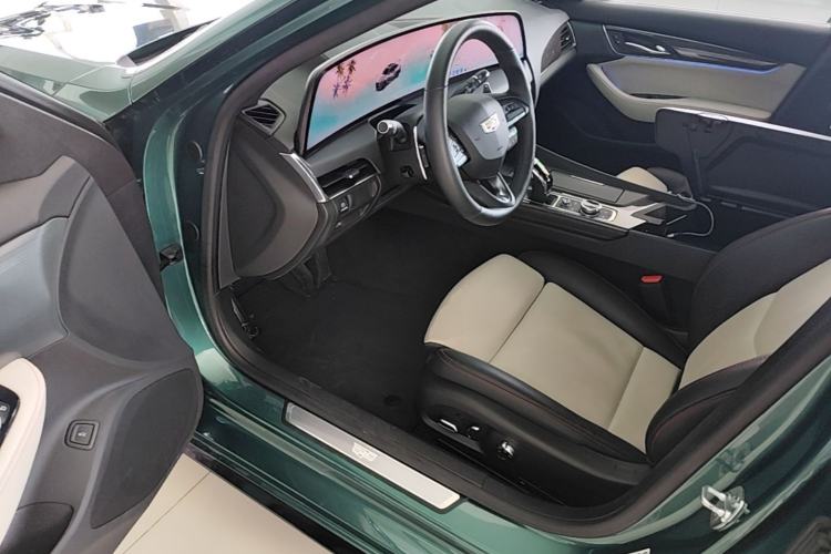 Used Cadillac CT5 2025 28T Track Performance Edition + Peak Track Optional Package Driver Seat