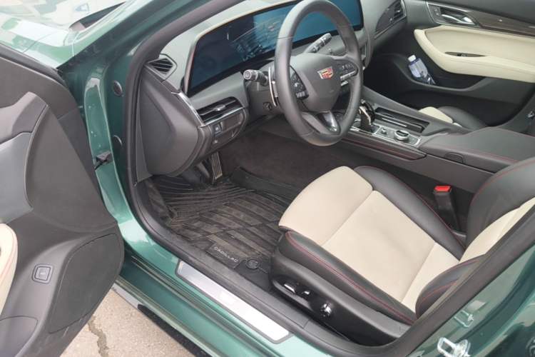 Used Cadillac CT5 2025 28T Track Performance Edition + Peak Track Optional Package Driver Seat