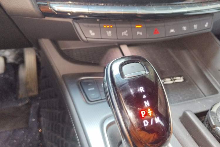 Used Cadillac CT5 2025 28T Track Performance Edition Gear Lever