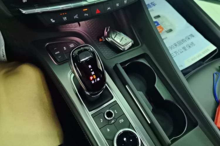 Used Cadillac CT5 2025 28T Track Performance Edition Gear Lever