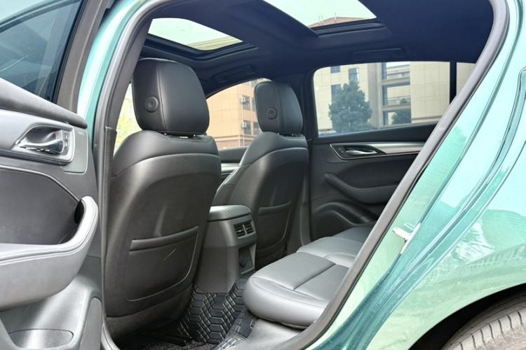 Used Cadillac CT5 2025 28T Track Performance Edition Interior 4